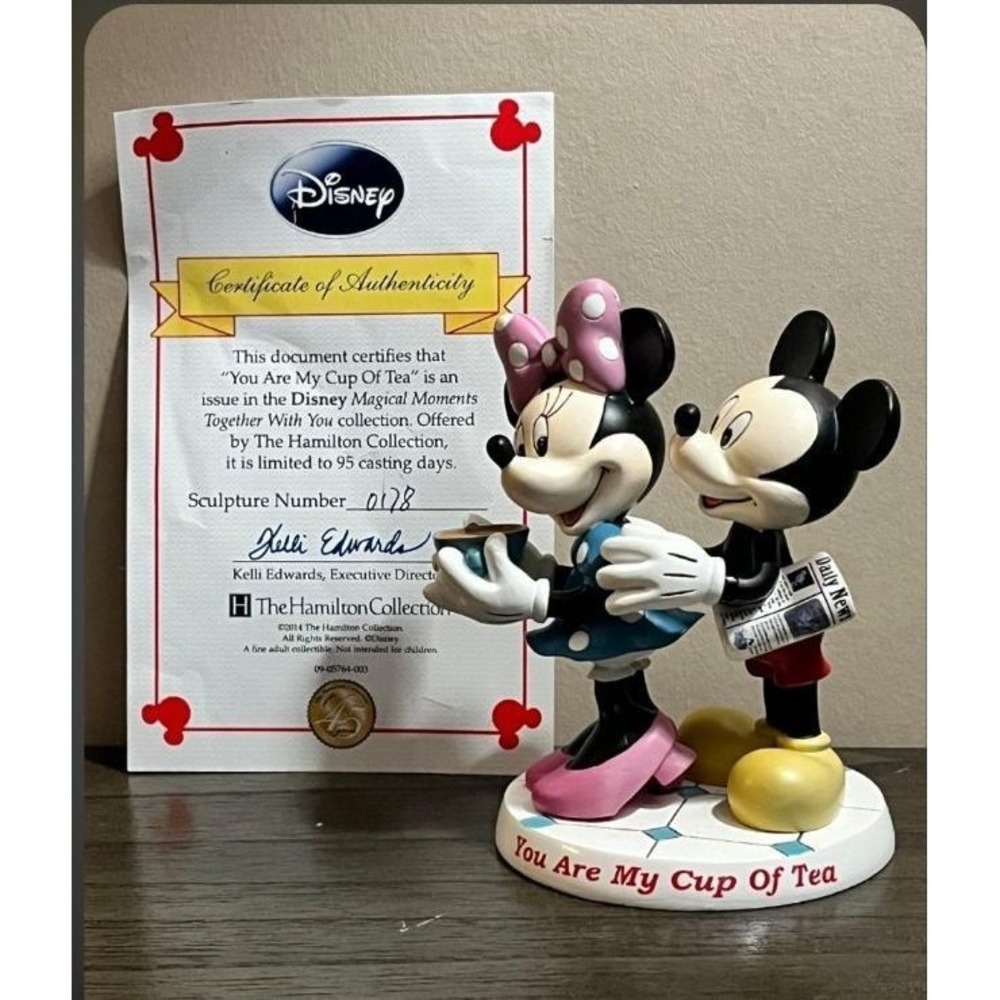 Disney Hamilton Collection Mickey & Minnie "You Are My Cup Of Tea" Figurine COA